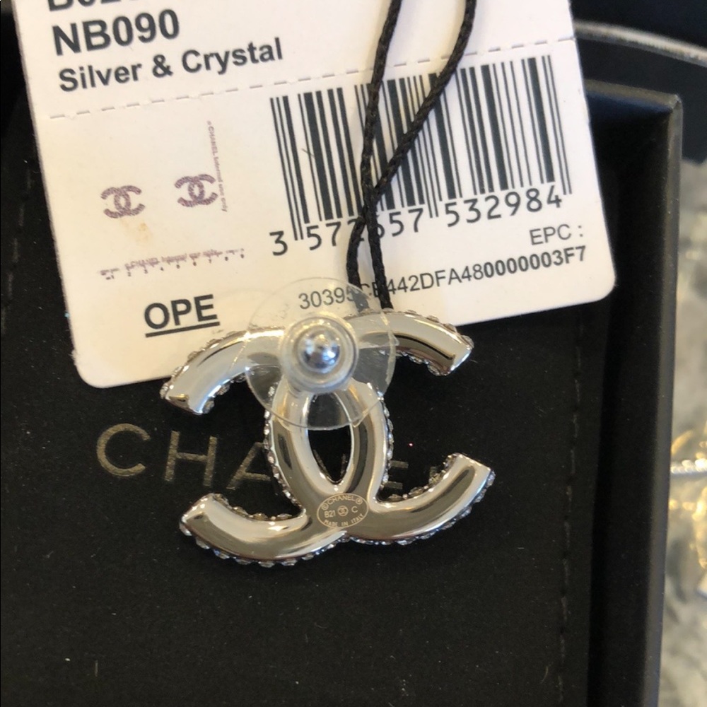 ❌SOLD❌Chanel XL 21C Crystal Earrings NEW wreceipt! - Picture 6 of 13